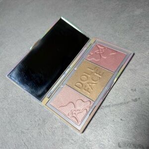 NEW Doll Face Glow, Baby, Glow 3 Shade Glow/Highlighter Trio